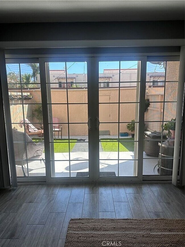 Foto del edificio - LaVeta Monterey Condominiums: Lower 1 Bedroom 1 Bath Condo