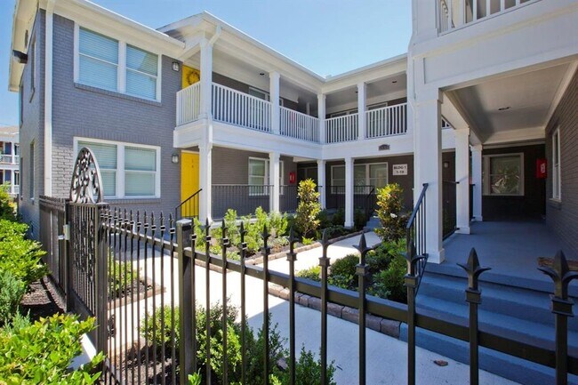 Foto del edificio - 1548 Ashland St