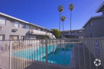 Foto principal - 7100 Fulton Ave