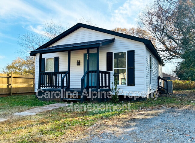 Building Photo - 506 Bonny St