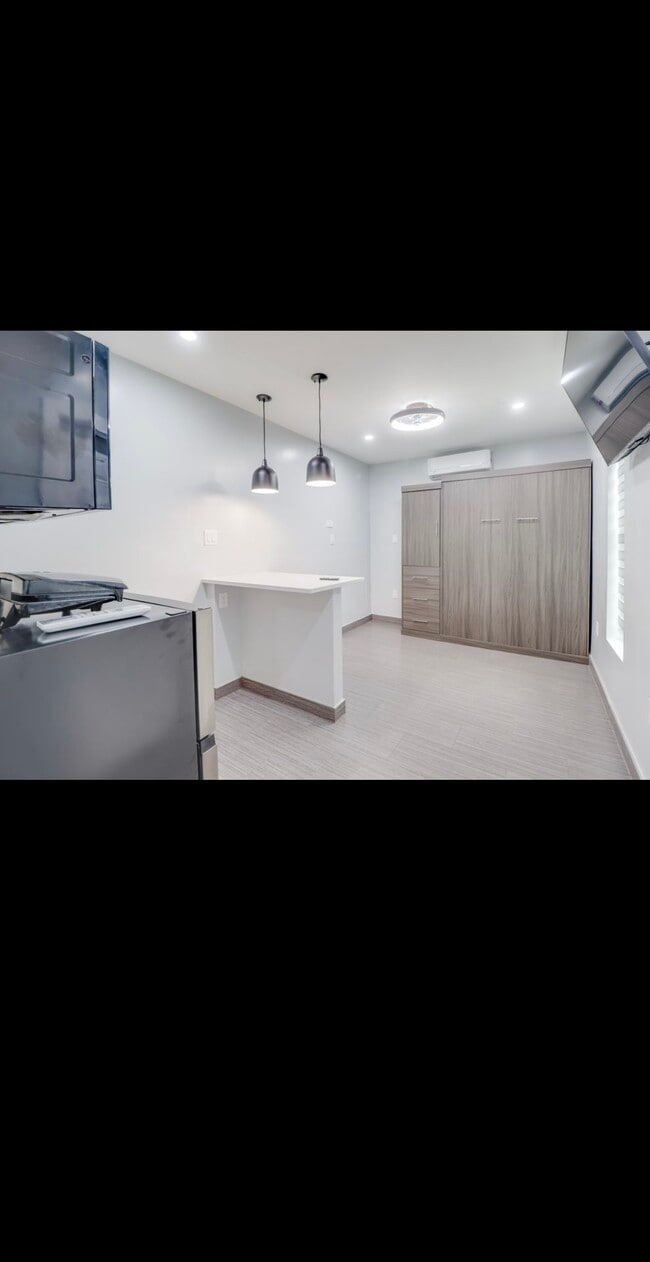 Building Photo - 4546 SE 31st Pl
