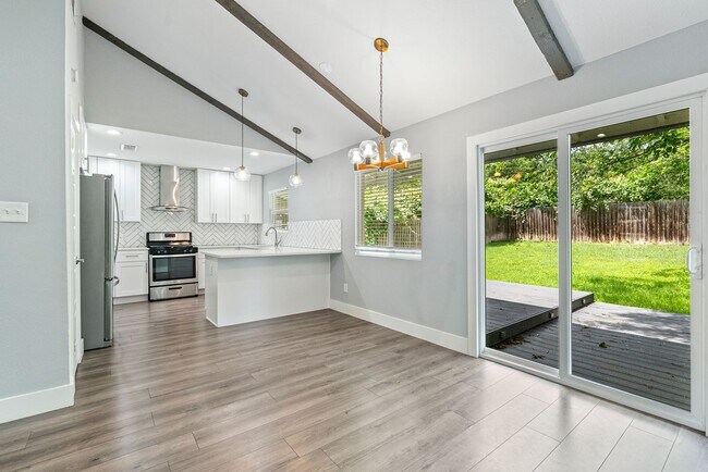 Foto del edificio - Beautiful 3 bedroom, 2 bathroom home in East Austin!!!