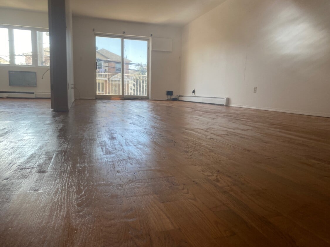 Primary Photo - 15533 78th St