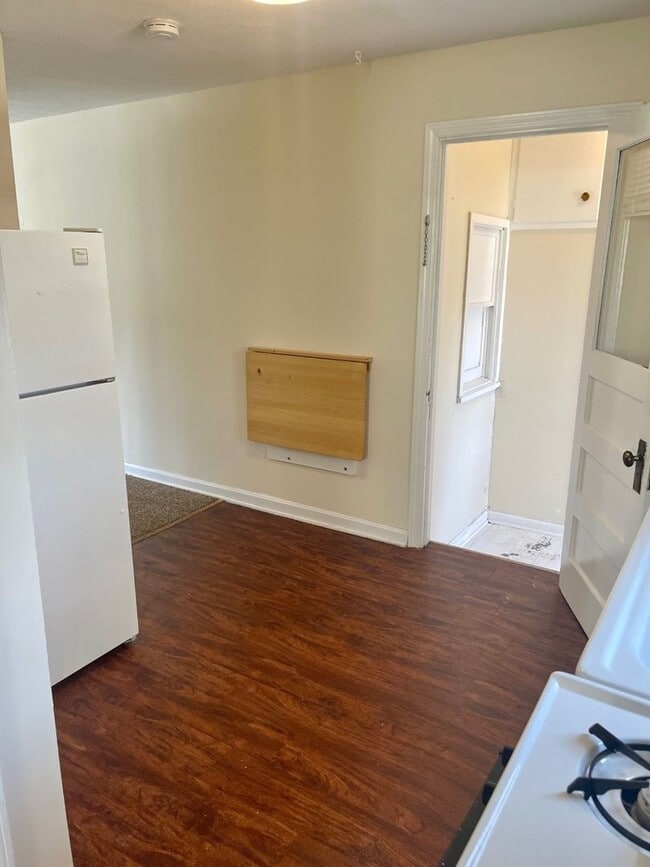 Building Photo - Very Unique Apartment in Downtown Columbia