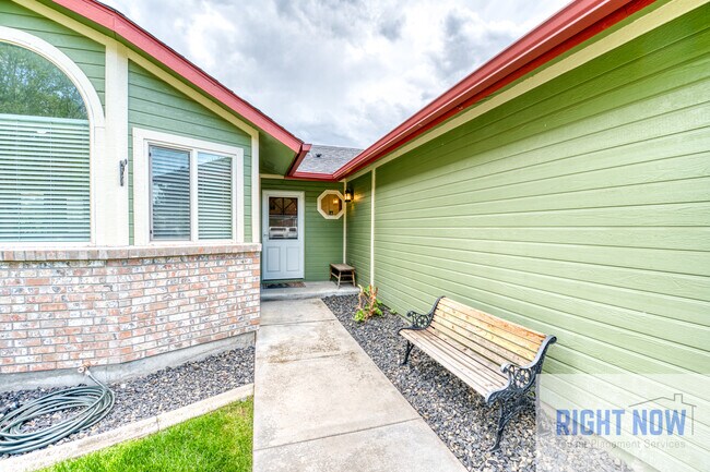 Building Photo - 6911 W Elm Brook Dr