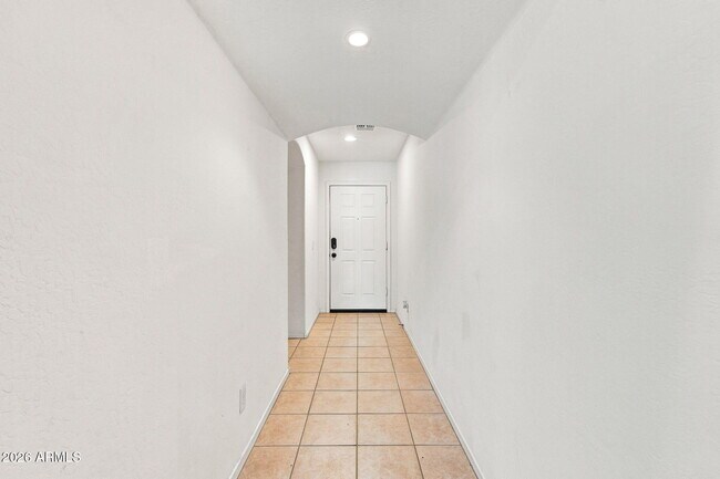 Foto del edificio - 521 W Angus Rd