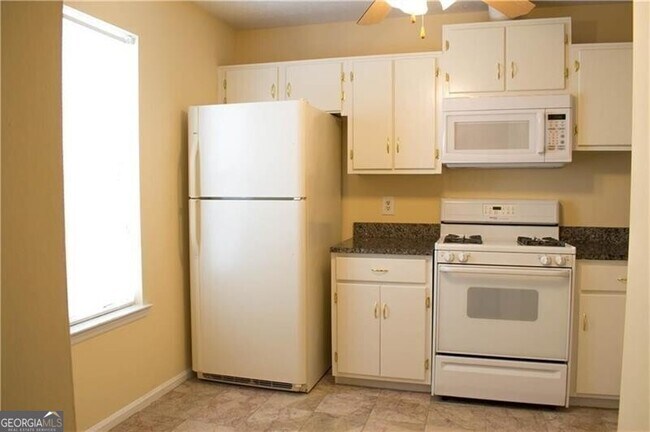 Foto del edificio - 4014 Bayside Cir