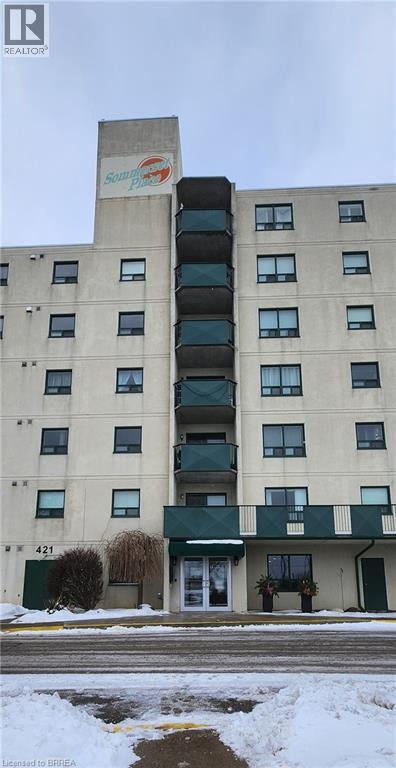 Building Photo - 421 Fairview Dr