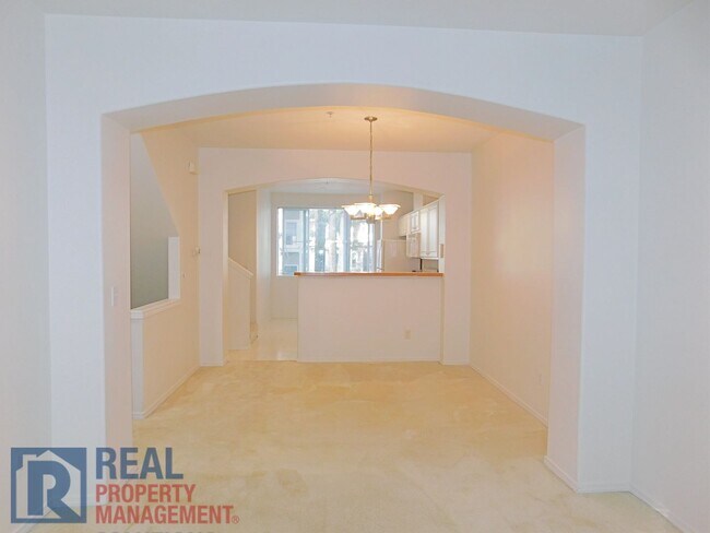 Building Photo - 14172 SW Barrows Rd