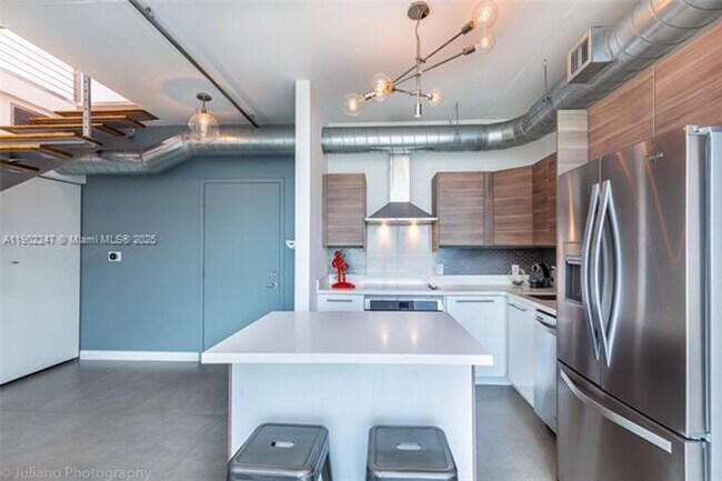 Foto del edificio - 690 SW 1st Ct