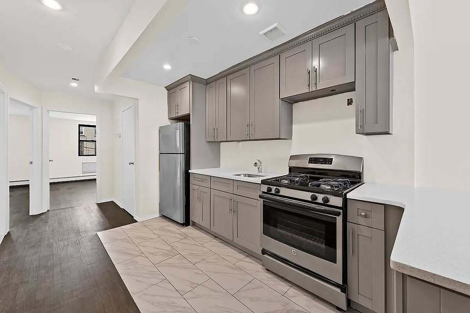Foto principal - 825 Madison St