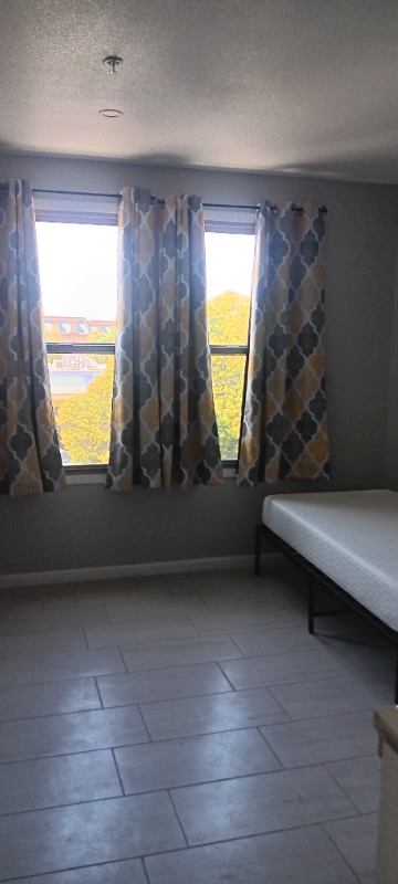 Foto del edificio - 30 W Beach St