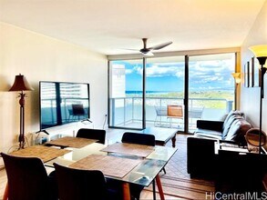 Building Photo - 1551 Ala Wai Blvd