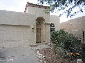Building Photo - 3331 N Deerspring Ct