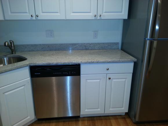 Building Photo - 324 Saint Paul St