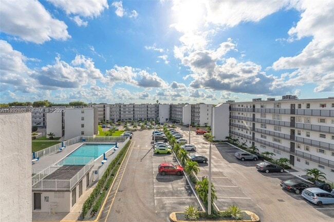 Foto del edificio - 14180 SW 84th St