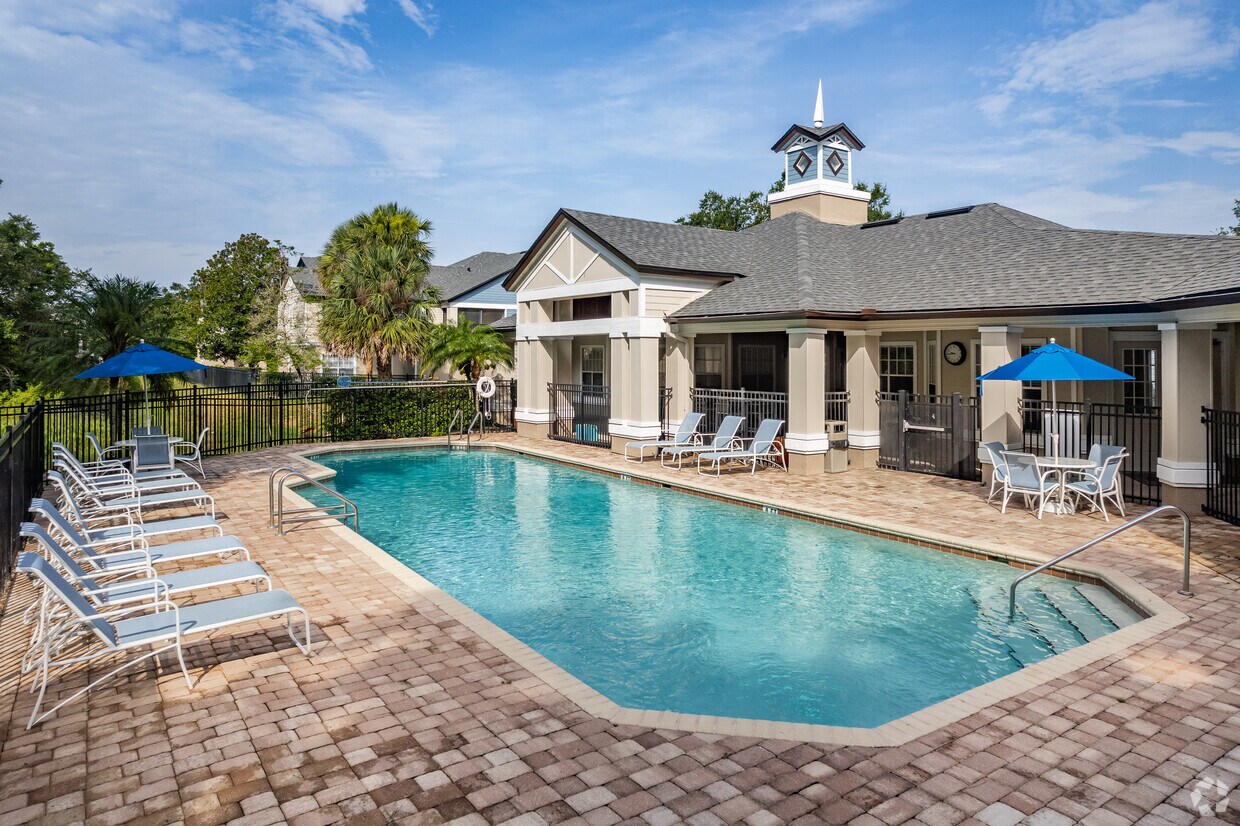 Foto principal - Bristol Lakes Apartments