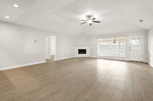 Foto del edificio - Cute three-bedroom, two-bathroom in Southdown!