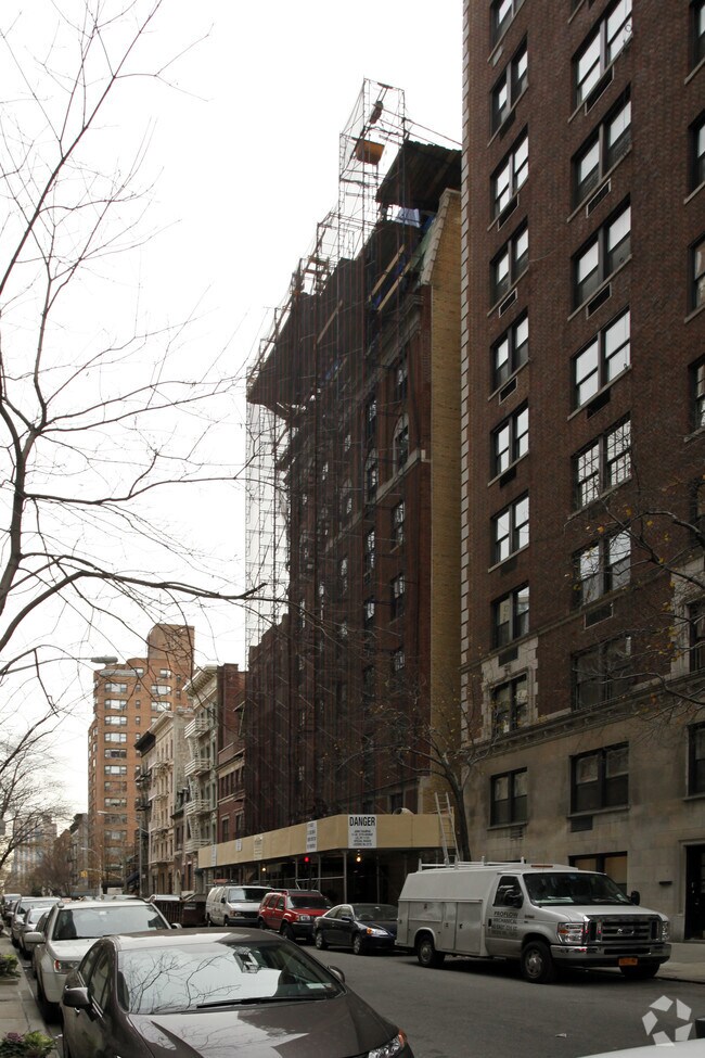 Foto del edificio - 112 E 83rd St