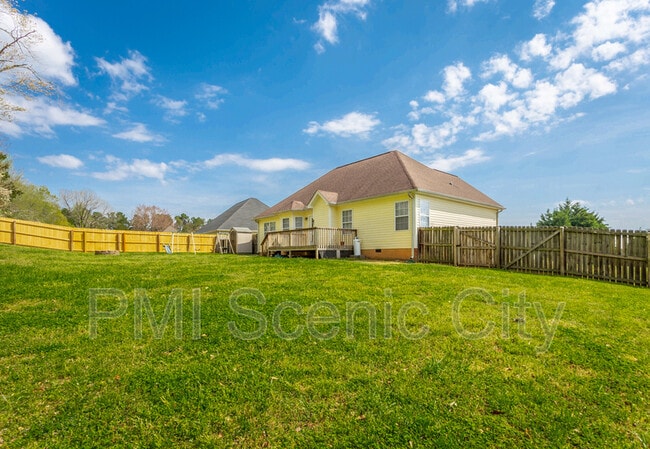Foto del edificio - 145 Candie Ln
