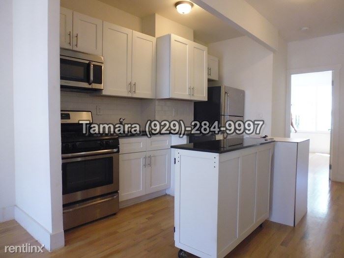 Primary Photo - 21 Pilling St