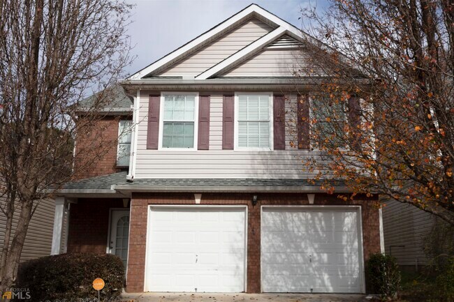 Foto del edificio - 1821 Roble Dr