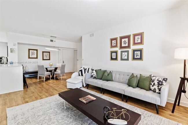 Foto del edificio - 19999 E Country Club Dr