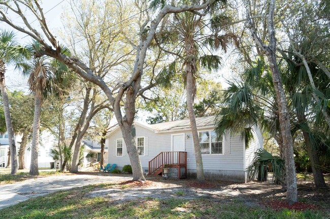 Building Photo - 199 Cabeza St