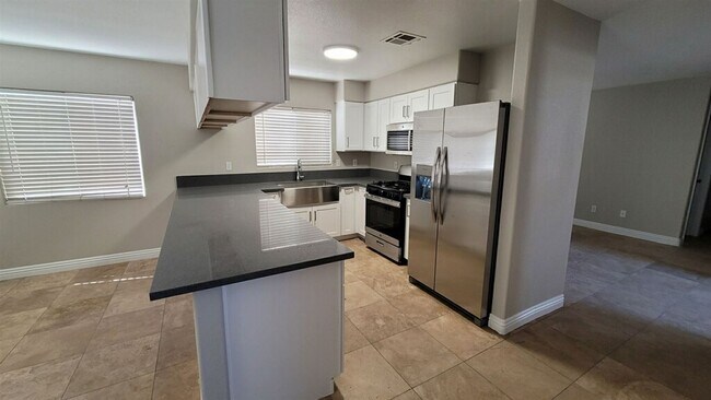 Building Photo - 4 br, 3 bath House - 3951 Captain Jon Ave