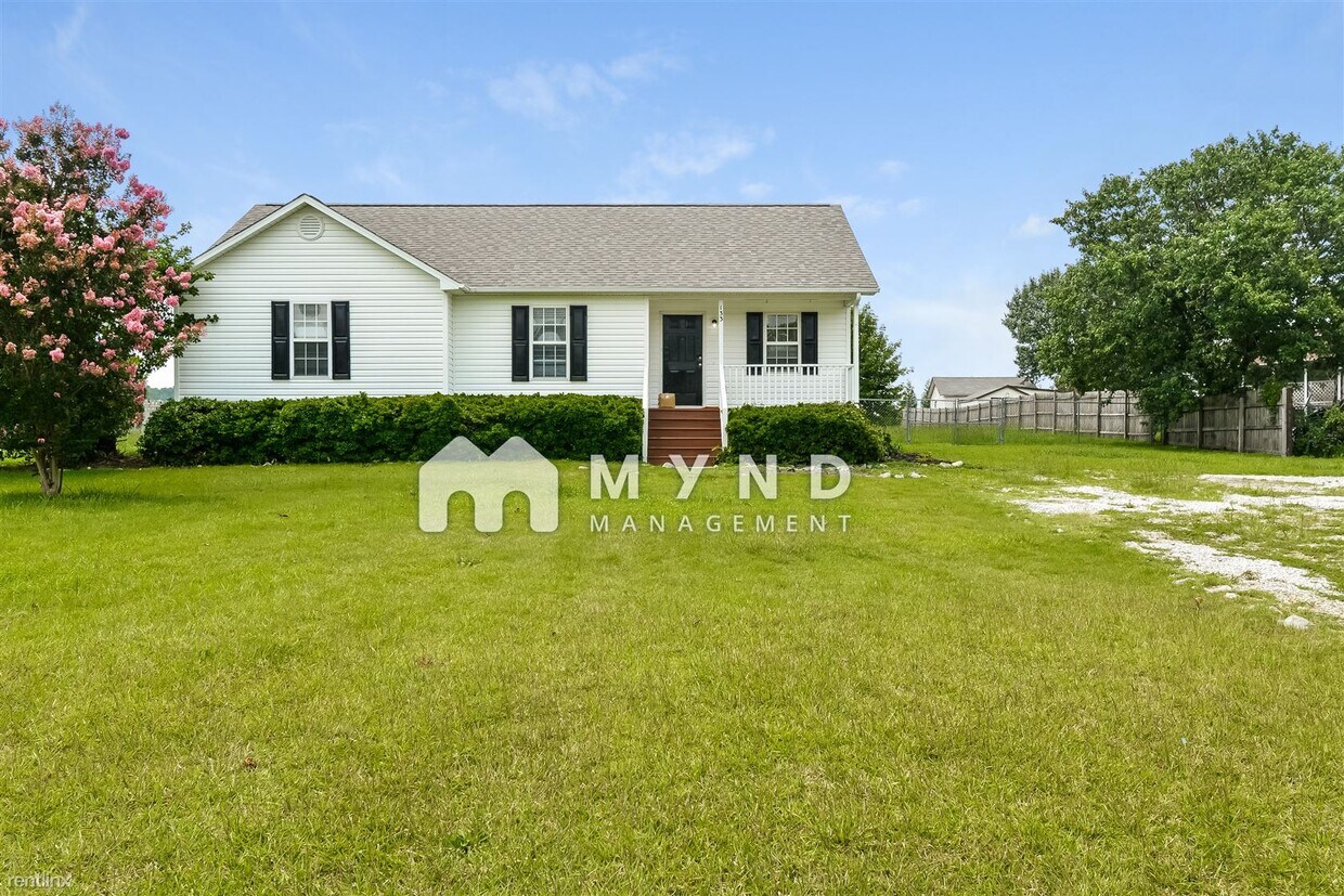 Primary Photo - 3 br, 2 bath House - 133 Lansing Dr