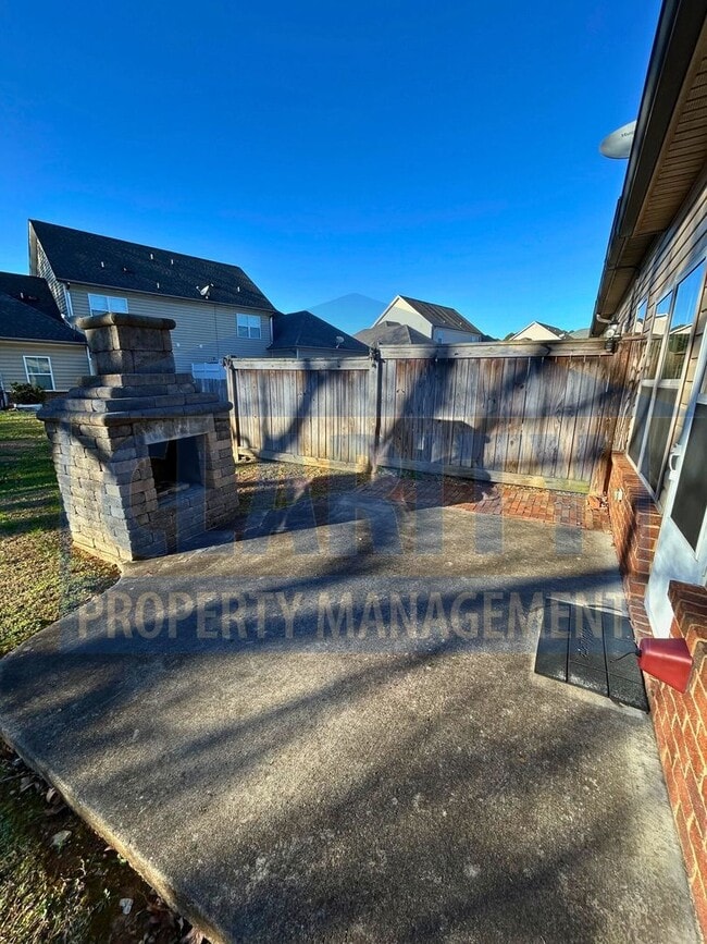 Foto del edificio - Beautiful two bedroom townhome!