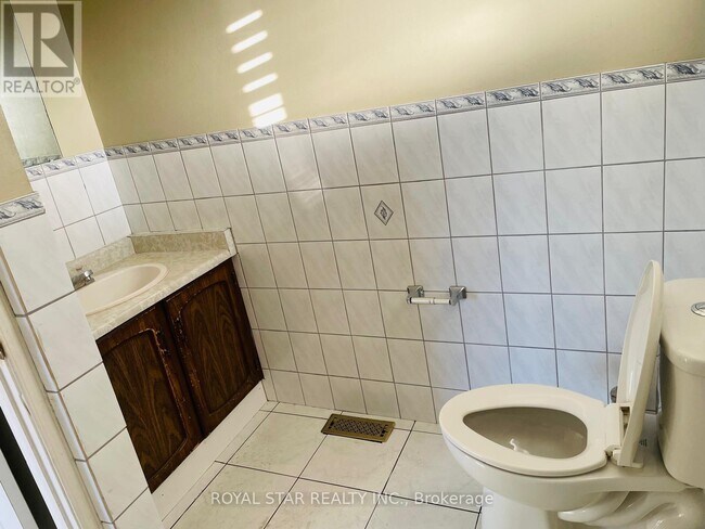 Photo du bâtiment - 118 Banting Crescent