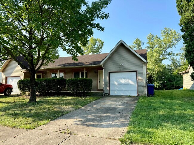 Building Photo - 4103 Greenery Dr
