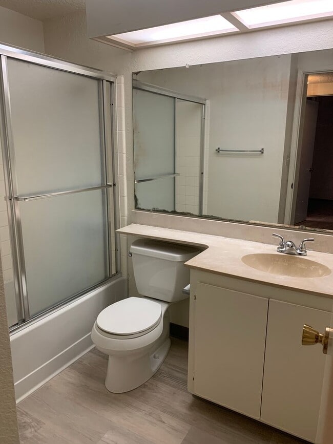 Photo - 46626 Winema Common Apartment