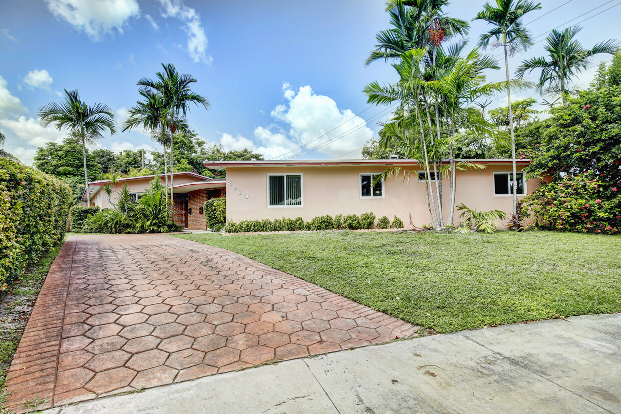 Foto principal - 8930 SW 149th Ter