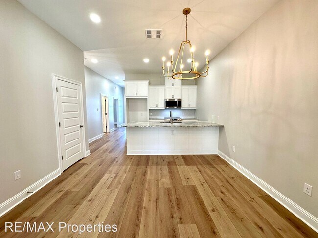 Building Photo - 3 br, 2 bath House - 13759 Rivanna Ln