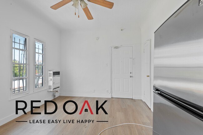 Foto del edificio - 706 N St Andrews Pl