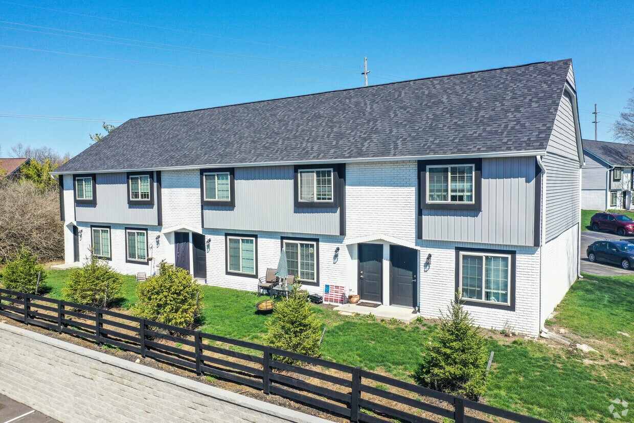 Reserve at Sawmill Ravine Townhomes & Gardens Apartments in Dublin