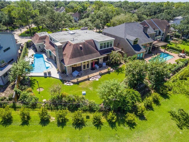 Building Photo - 11738 Riverview Dr