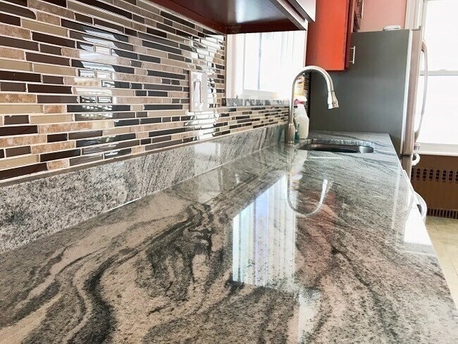 Foto del edificio - 1020 Fellsway