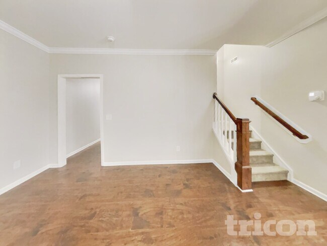 Building Photo - 877 Juno Dr