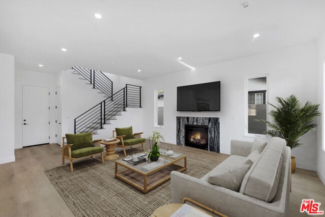 Foto del edificio - 3137 Curts Ave