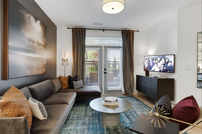 Foto del edificio - 620 Glen Iris Dr NE