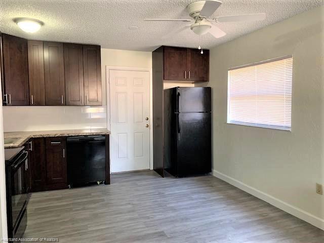 Building Photo - 425 Las Palmas Cir
