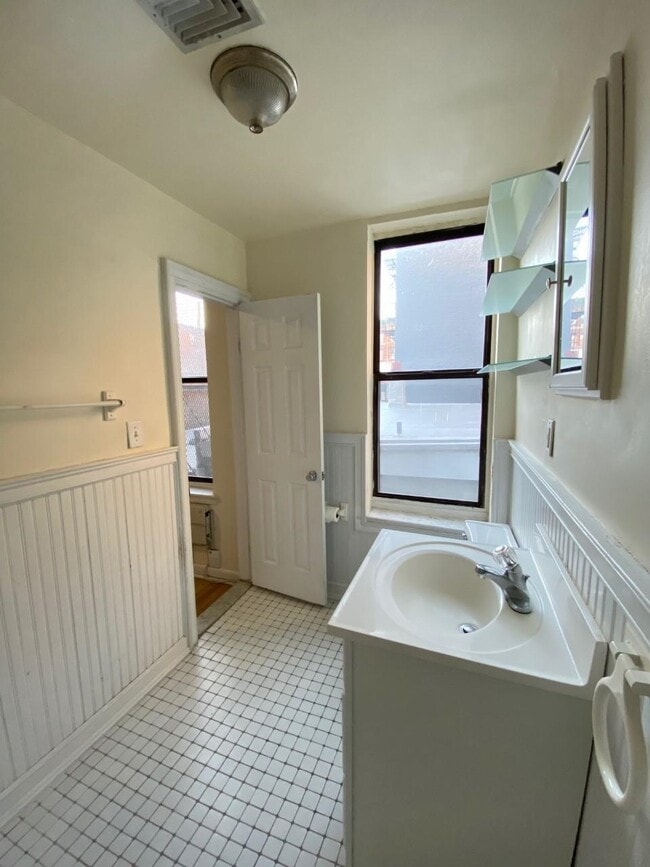 Foto del edificio - 276 1st St