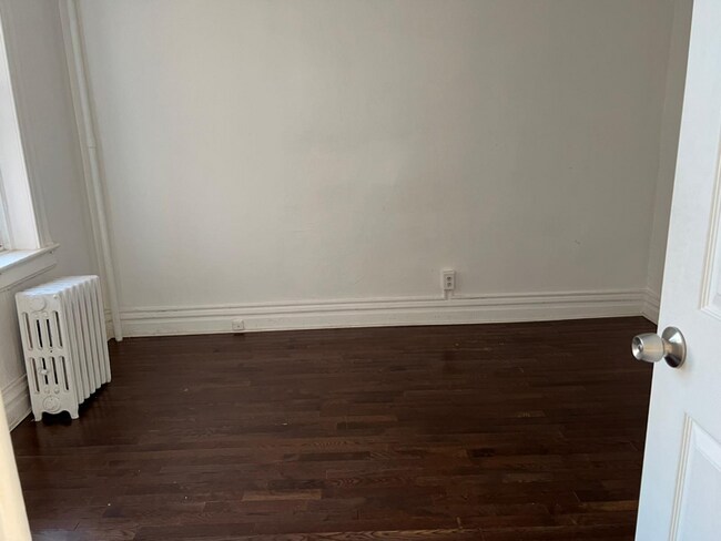Building Photo - 216 Bloomfield Ave