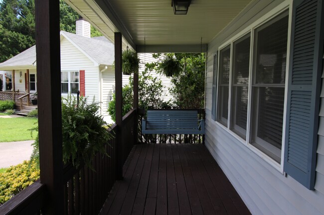 Foto del edificio - 6008 Southcrest Dr