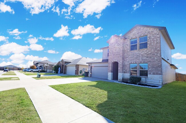 Building Photo - 6106 Amelia Earhart Blvd