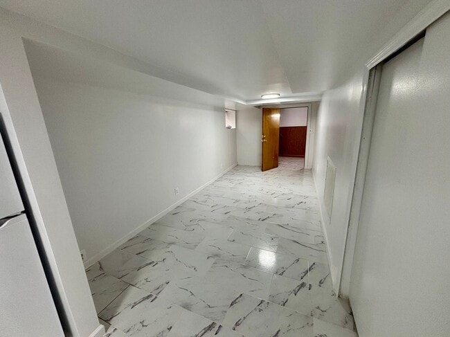 Foto del edificio - 250 Highland Ave