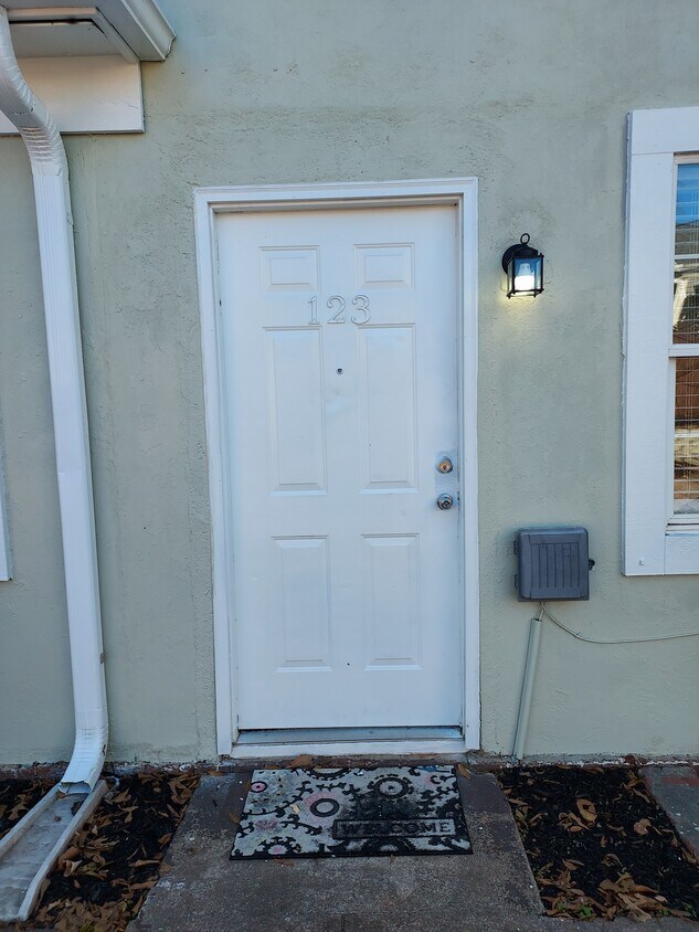 Primary Photo - 123 Sharpe St
